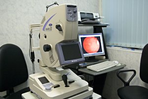 Цифровая ретинальной камерой TOPCON TRC для фотографирования глазного дна и проведения флюоресцентной ангиографии