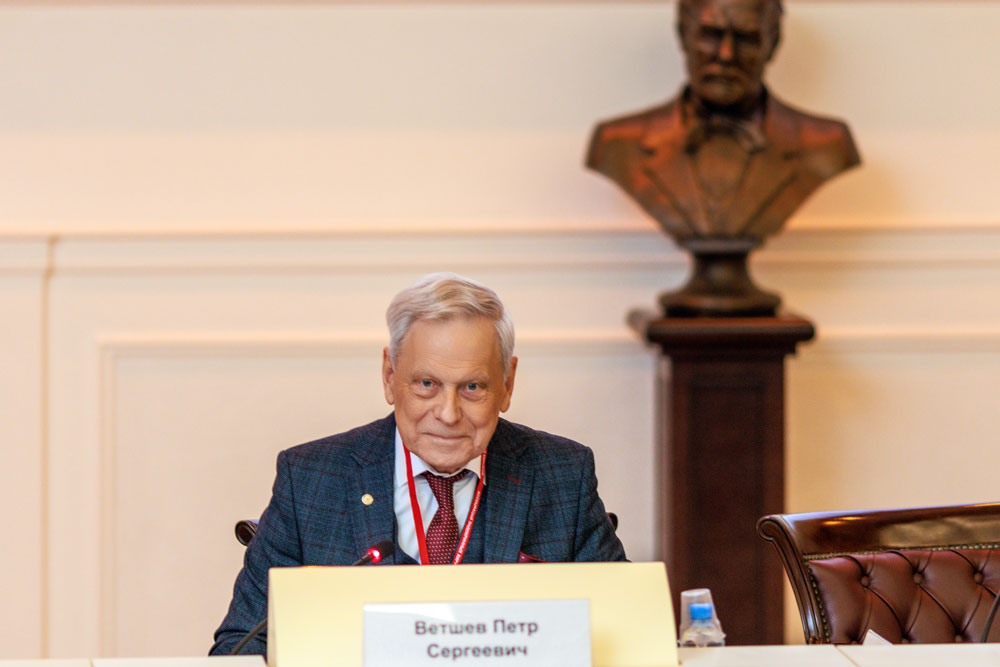 Профессор Петр Сергеевич Ветшев