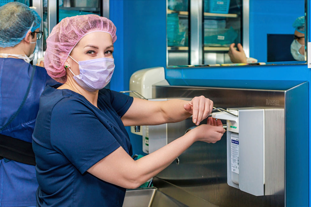 Поздравляем с Международным днём операционной медицинской сестры!