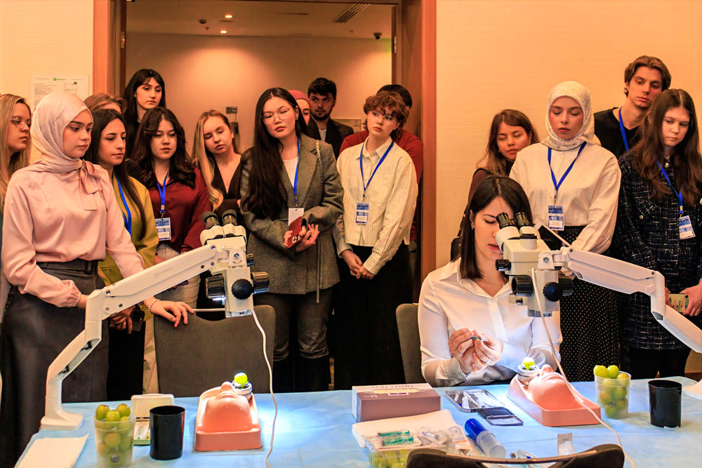 Практический мастер-класс по технике интравитреального введения препаратов под руководством врача-офтальмолога Валерии Сергеевны Клев