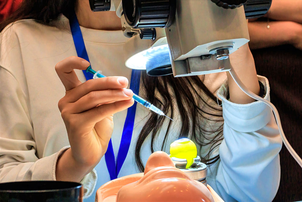 Техника интравитреального введения препаратов