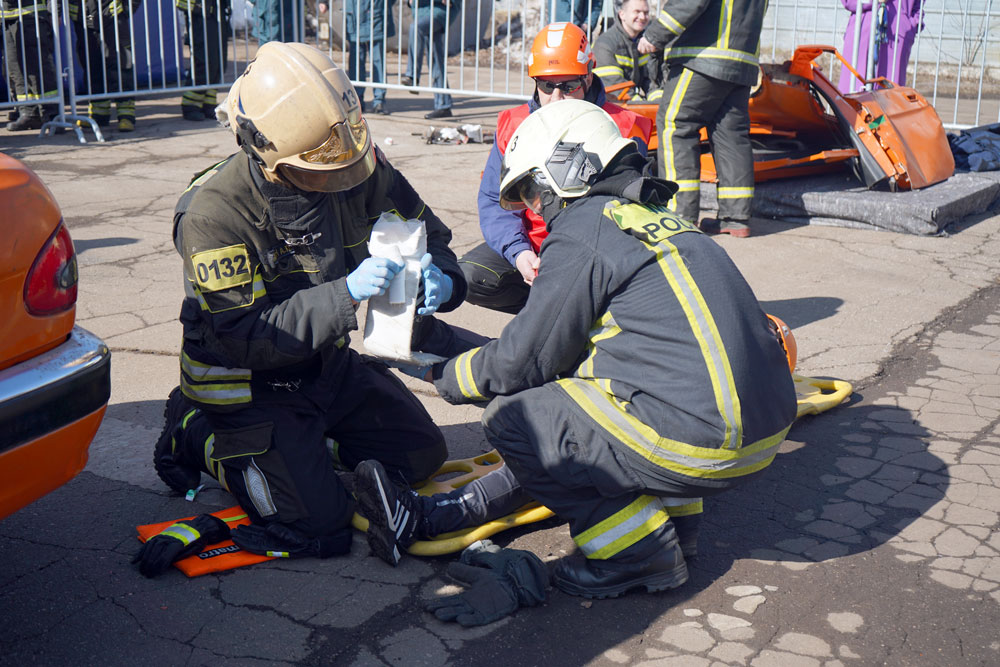 В соревнованиях приняли участие 15 команд