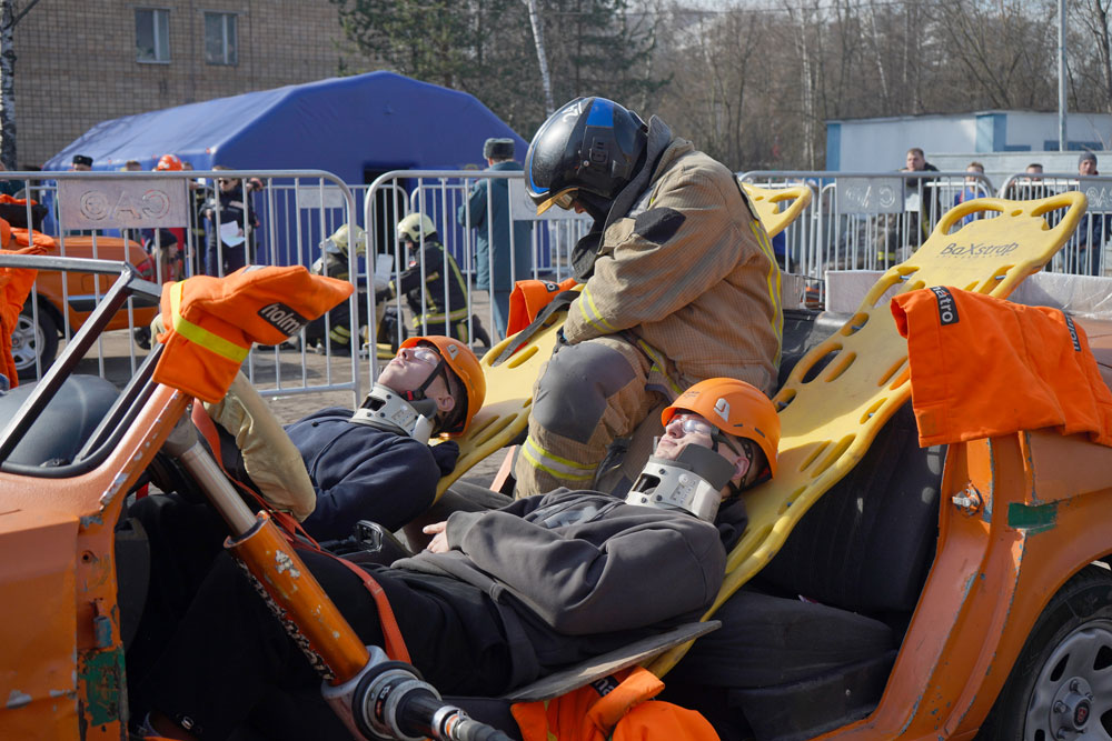 Оказание помощи пострадавшим по сценарию соревнований