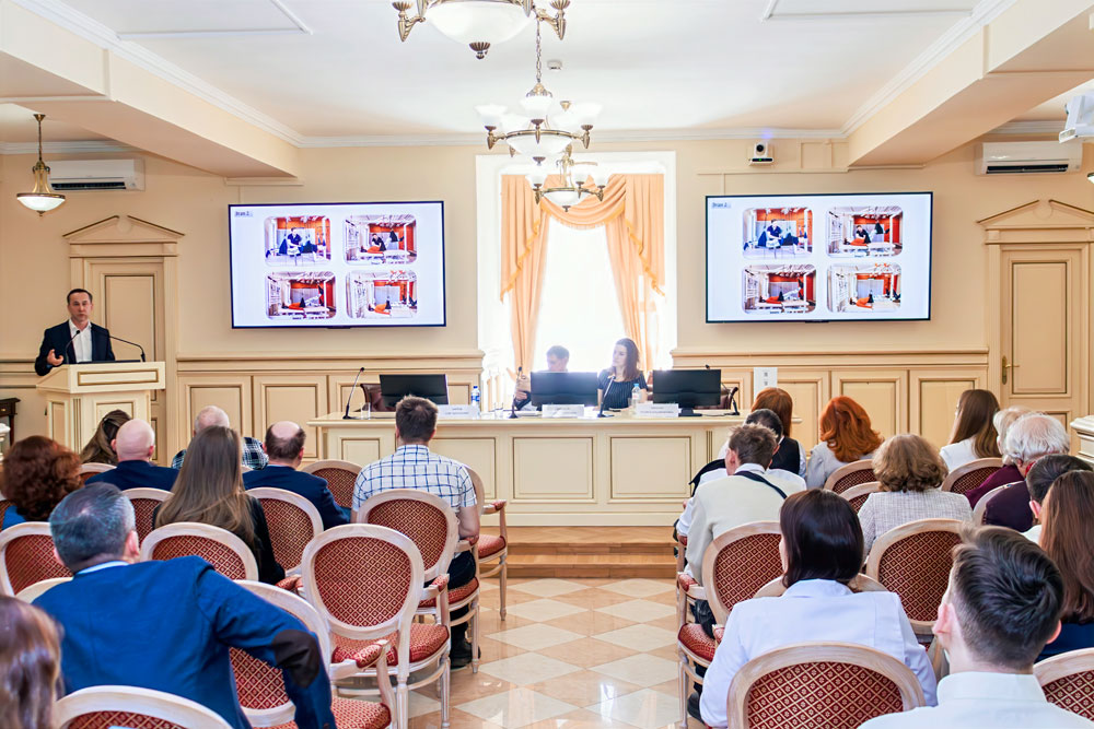 Программа круглого стола охватила широкий спектр тем — от фундаментальных механизмов восстановления когнитивных функций до практического применения высокотехнологичного оборудования