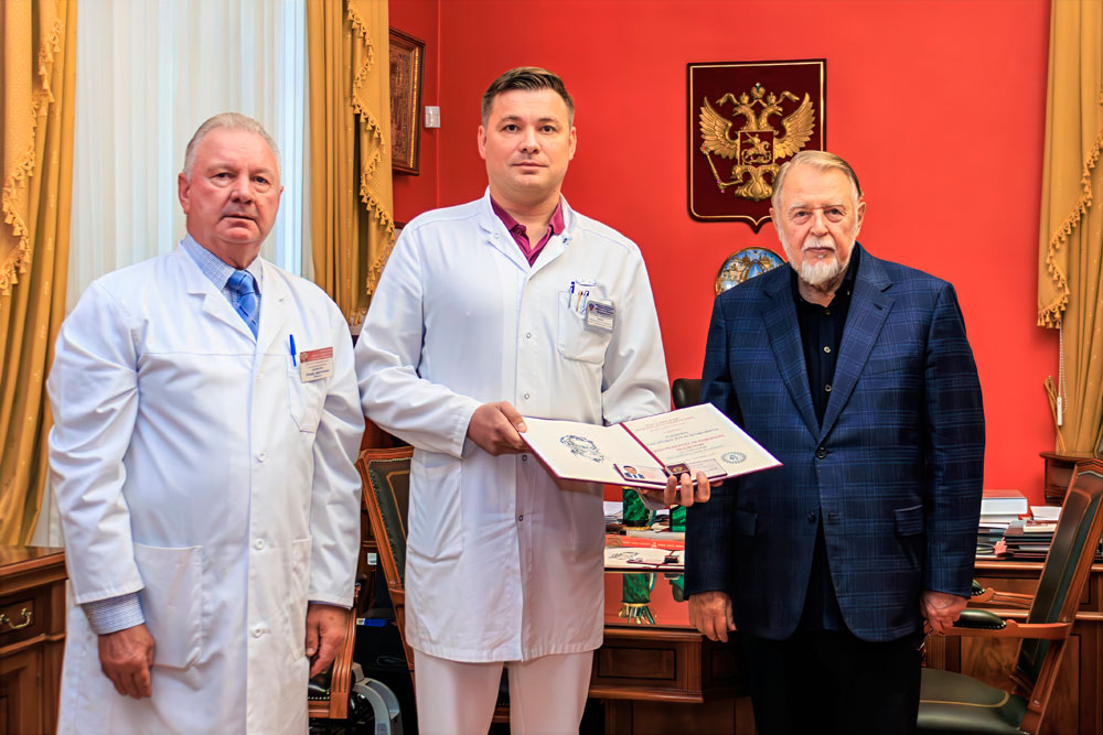 Вручение диплома и знака член-корреспондента РАЕН Александру Александровичу Каткову